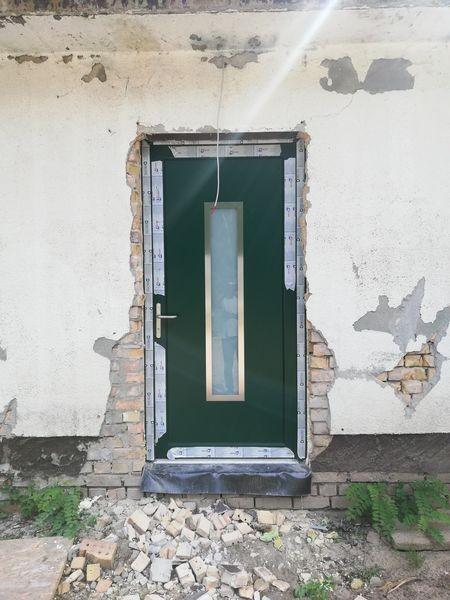 drzwi z szkłem